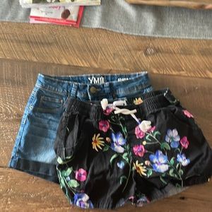 Bundle of 2 girls shorts